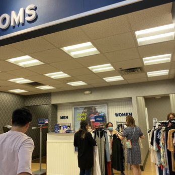Marshalls - The unfriendly and rude associate of the dressing room in Great Mall/Marshalls at 6pm on June 4 2023 treating people like a thief. - Department Stores Near Me - Milpitas, California Marshalls - The unfriendly and rude associate of the dressing room in Great Mall/Marshalls at 6pm on June 4 2023 treating people like a thief. - Department Stores Near Me - Milpitas, California