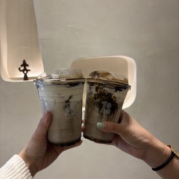 Torotea - Hojicha Einspanner - Coffee & Tea Near Me - San Marino, California Torotea - Hojicha Einspanner - Coffee & Tea Near Me - San Marino, California
