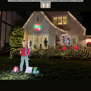 Peacock Lane - Home Alone House on Peacock Lane - Local Flavor Near Me - Portland, Oregon