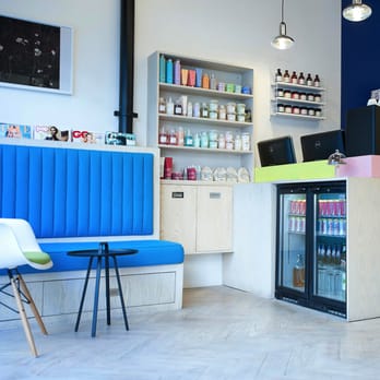 The Lounge Soho - The Lounge Soho Salon Reception area - Hair Salons Near Me - London, XGL The Lounge Soho - The Lounge Soho Salon Reception area - Hair Salons Near Me - London, XGL