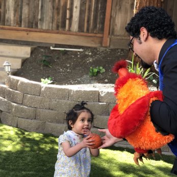 California Kids Fun Puppet and Magic Shows - Clowns Near Me - Manteca, California