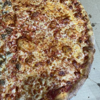 Cam's Pizzeria - Pizza Near Me - Port St. Lucie, Florida