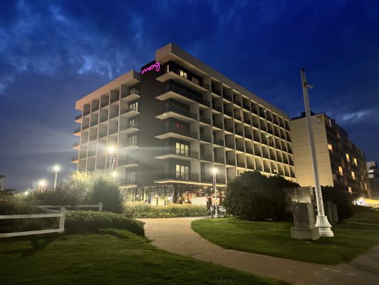 MOXY VIRGINIA BEACH OCEANFRONT - Updated July 2025 - 112 Photos & 48