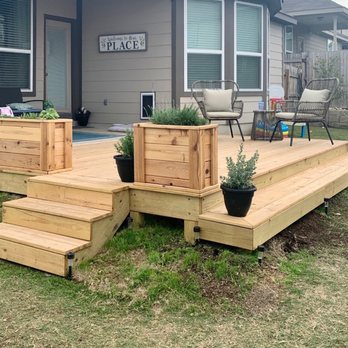 A Vision For U - a wooden deck with planters - General Contractors Near Me - Austin, Texas A Vision For U - a wooden deck with planters - General Contractors Near Me - Austin, Texas