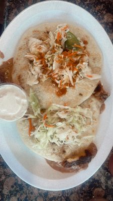 Las Pavas Restaurant y Pupuseria by null