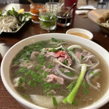 Khuu Bistro - Pho- the best pho in Los Angeles - Vietnamese Near Me - Reseda, California
