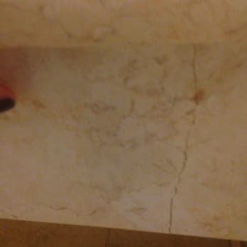 Hotel Blake - Cracked sink - Hotels Near Me - Chicago, Illinois
