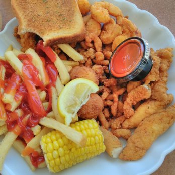 Pineapple Willy's - Seafood platter!!! - Seafood Near Me - Panama City Beach, Florida Pineapple Willy's - Seafood platter!!! - Seafood Near Me - Panama City Beach, Florida