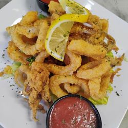 Bottom Feeders Bar & Grill