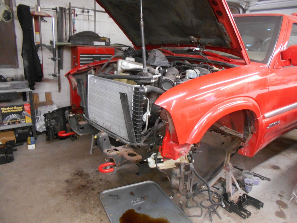 TOM BODY SHOP Updated September 2024 19 Photos 1404 Pine