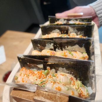 Hello Temaki - Sushi Bars Near Me - Elk Grove, California