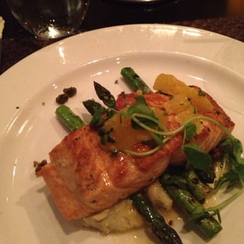 360 Restaurant - Canadian (New) Near Me - Toronto, Ontario