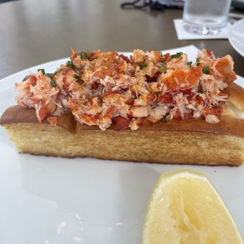 RH Rooftop Restaurant at RH West Palm - Lobster roll - Wine Bars Near Me - West Palm Beach, Florida