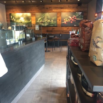 Starbucks - Coffee & Tea Near Me - Menlo Park, California