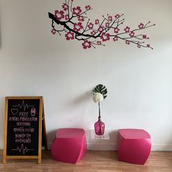 Tuyet's Pharmacy