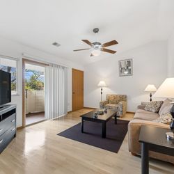 Villa Royale Apartments - Living Room