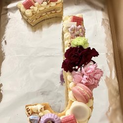 Pretty Baked - Pretty Baked Letter Cake, J, Crown