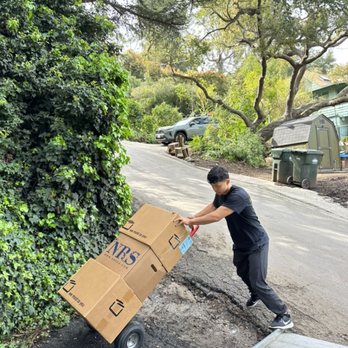 DREAM TEAM MOVERS - Moving on the go. Movers in LA near you. - Movers Near Me - Los Angeles, California DREAM TEAM MOVERS - Moving on the go. Movers in LA near you. - Movers Near Me - Los Angeles, California