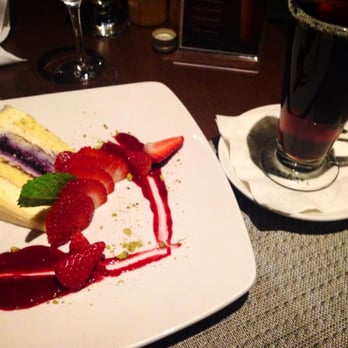 Estérel Resort - Cheesecake - bistro 260 - Resorts Near Me - Estérel, Quebec