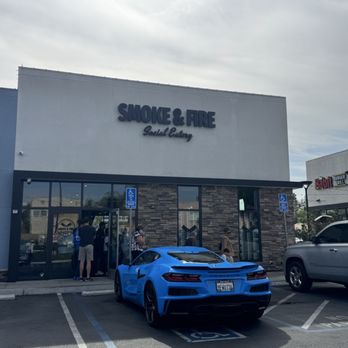 Smoke & Fire Social Eatery - Comfort Food Near Me - Paramount, California