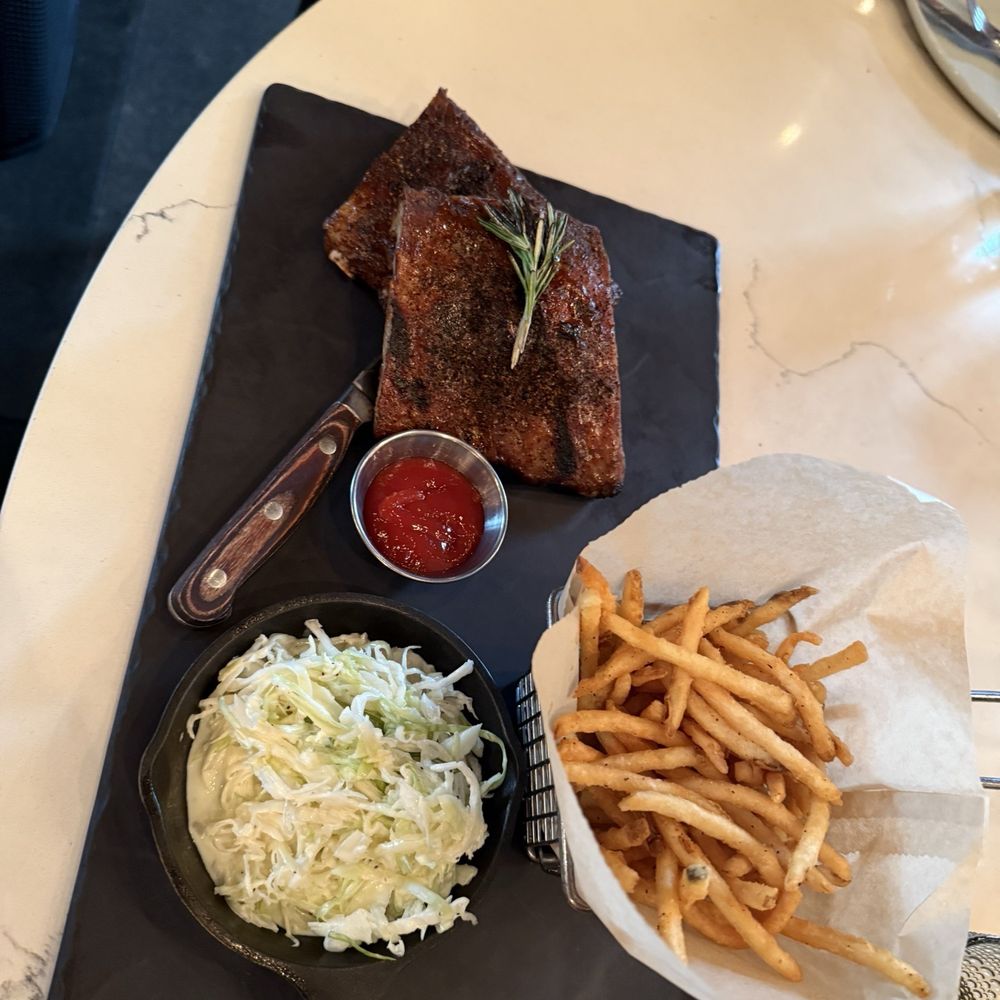 Le Chick - Full rack of ribs - Cocktail Bars Near Me - Miami, Florida