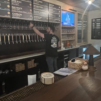 Malibu Brewing - Rude bar tender - Breweries Near Me - Malibu, California Malibu Brewing - Rude bar tender - Breweries Near Me - Malibu, California