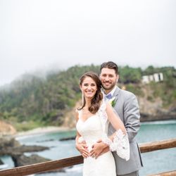Holly Shankland Photography - Heritage House Wedding // Holly Shankland Photography // Mendocino, CA