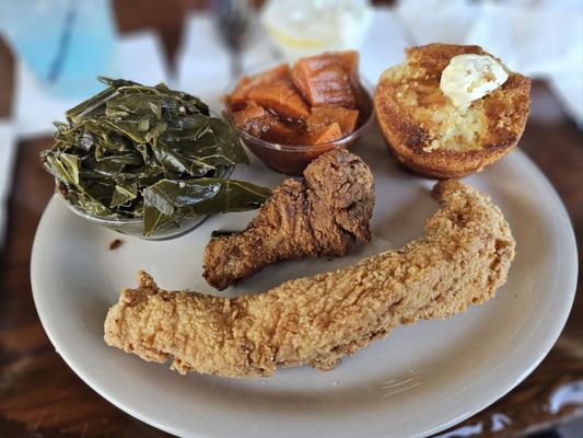 Lo-Lo's Chicken & Waffles by null
