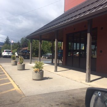 McIsaac's - the entrance to a restaurant - Grocery Near Me - Mount Hood, Oregon