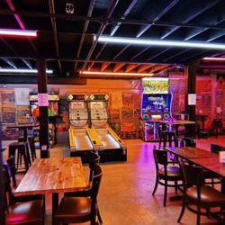 Steeplejack Pizza and Beer - Thoughtful layout that keeps the space functional and inviting.