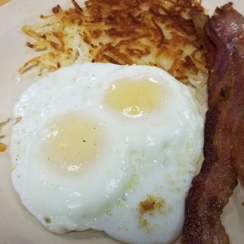 Pancake House - Bacon and eggs with hash browns - American Near Me - Liberal, Kansas Pancake House - Bacon and eggs with hash browns - American Near Me - Liberal, Kansas