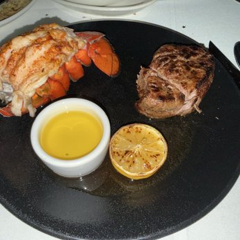 Morton's The Steakhouse - Steakhouses Near Me - Houston, Texas