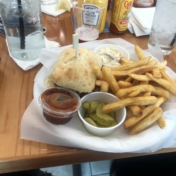 Founders Brewing - Pulled pork sandwich and fries - Breweries Near Me - Grand Rapids, Michigan