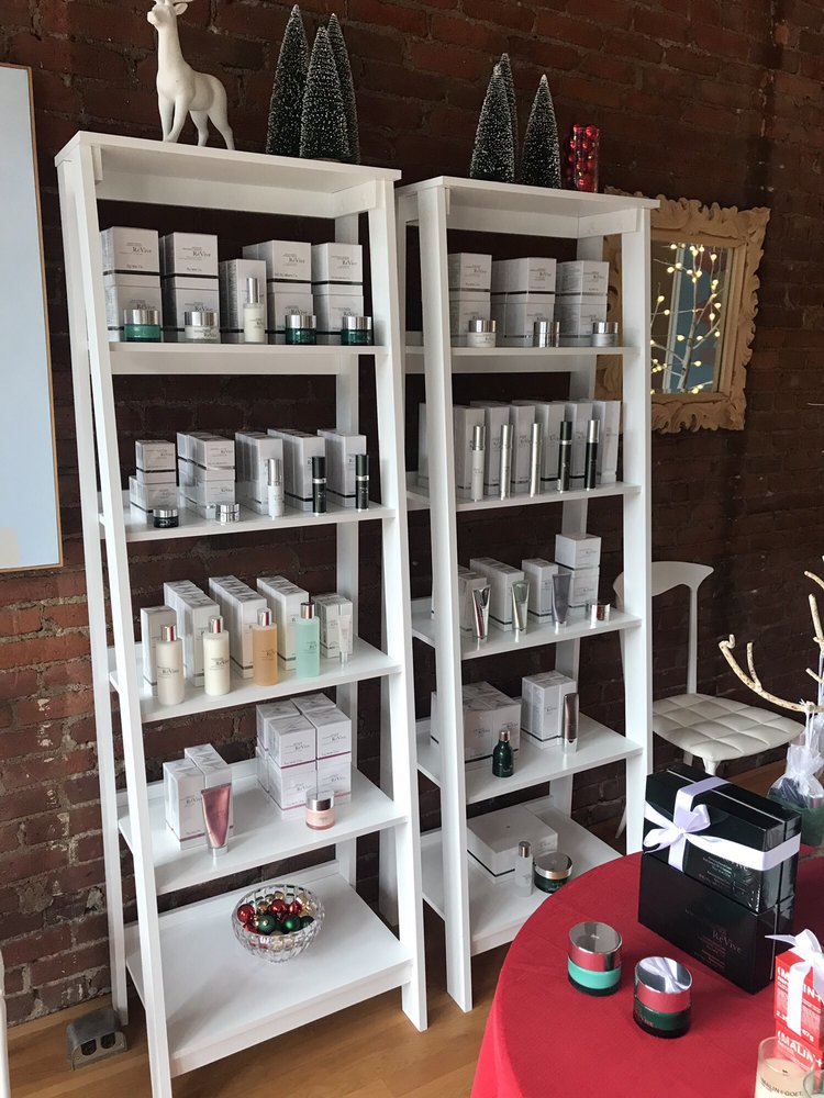 Bays Beauty Boutique Logo