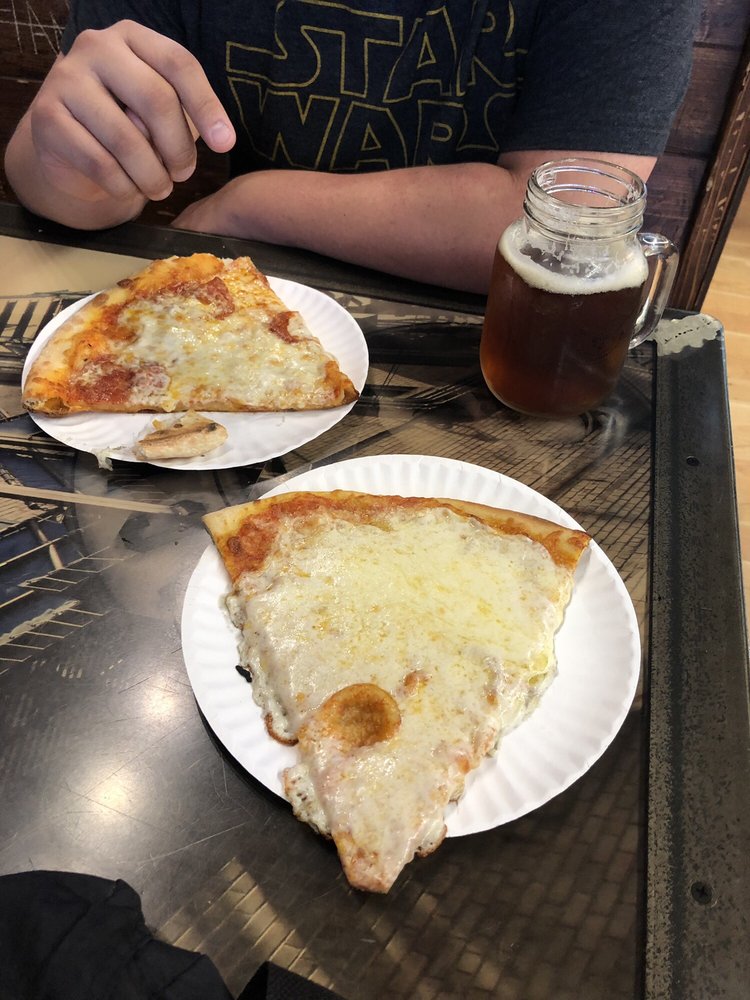 SPICY PIE PIZZA DOWNTOWN FARGO 33 Photos & 59 Reviews Pizza 322 N Broadway, Fargo, ND