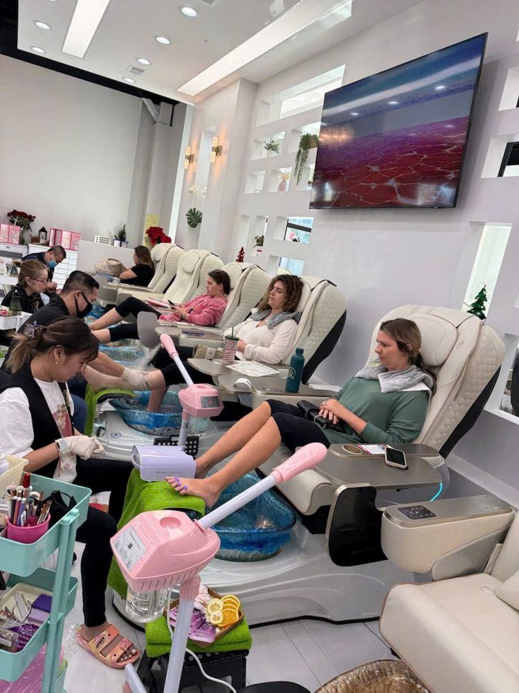 Orchid Nail Lounge Logo