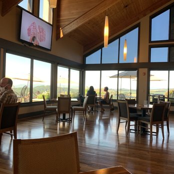 Willamette Valley Vineyards - Beautiful main tasting room - Wineries Near Me - Turner, Oregon Willamette Valley Vineyards - Beautiful main tasting room - Wineries Near Me - Turner, Oregon