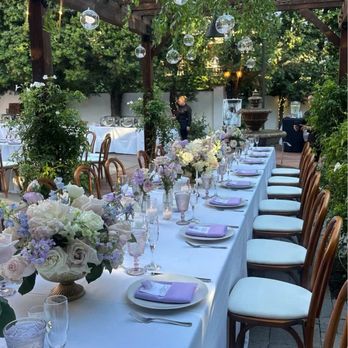 Flower Allie - Table seating - Florists Near Me - Fullerton, California
