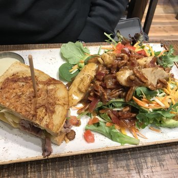 First Watch - Breakfast & Brunch Near Me - Hermitage, Tennessee