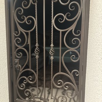 YG Fencing - This is a photo of a useless front door gate that doesn't close. - Fences & Gates Near Me YG Fencing - This is a photo of a useless front door gate that doesn't close. - Fences & Gates Near Me
