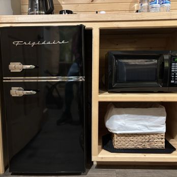 Moosewood Inn - Darling refrigerator/freezer, microwave, trash can under coffee counter. Very functional! - Hotels Near Me - St Ignace, Michigan Moosewood Inn - Darling refrigerator/freezer, microwave, trash can under coffee counter. Very functional! - Hotels Near Me - St Ignace, Michigan