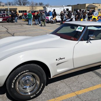 Cinder Block Brewery - One of the funny cars from the parade - Breweries Near Me - North Kansas City, Missouri Cinder Block Brewery - One of the funny cars from the parade - Breweries Near Me - North Kansas City, Missouri