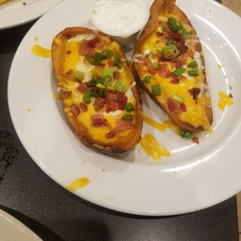 Maple Leaf Diner - Potato skins - American Near Me - Dallas, Texas