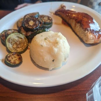 Ruby Tuesday - Daughter's salmon zucchini and mashed spids - Burgers Near Me - Sharonville, Ohio Ruby Tuesday - Daughter's salmon zucchini and mashed spids - Burgers Near Me - Sharonville, Ohio