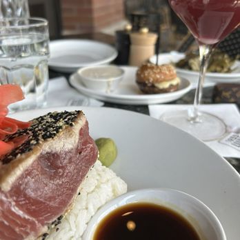 1933 Lounge - Ahi tuna filet slider and blueberry mimosa - Steakhouses Near Me - Fishers, Indiana