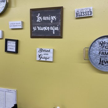 Rosa's Kitchen - a dining room with a table and chairs - Mexican Near Me - Scottsboro, Alabama