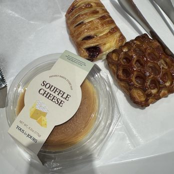 Tous Les Jours - Soufflé cheese cake, guava danish, yogurt and cherry pastry - Bakeries Near Me - Ann Arbor, Michigan