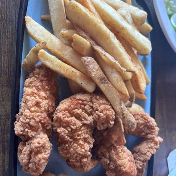 Gilligan's Island Bar & Grill - Chicken fries - American Near Me - Siesta Key, Florida Gilligan's Island Bar & Grill - Chicken fries - American Near Me - Siesta Key, Florida