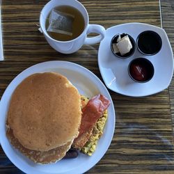 LA Vegan - Deluxe Breakfast