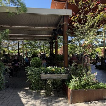 High Hand Cafe - Outside seating are - New American Near Me - Loomis, California